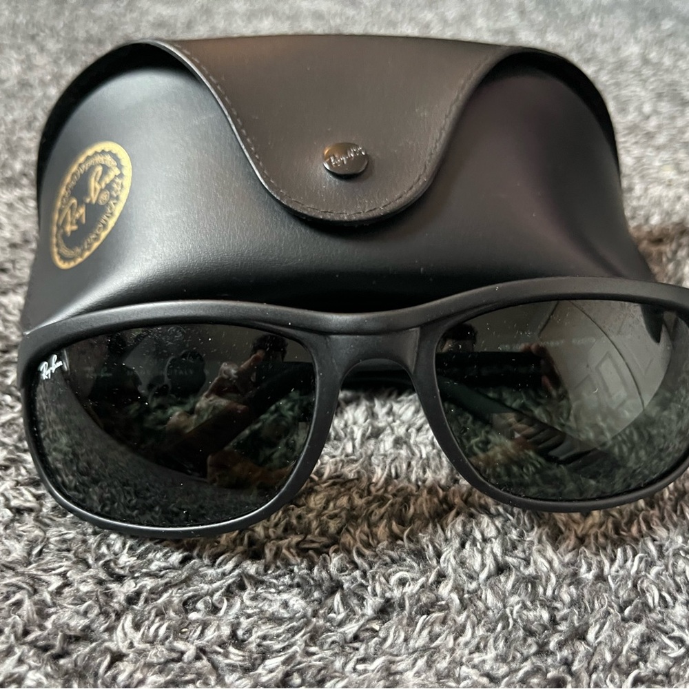 Ray-Ban Black Sunglasses with Dark Green Lenses